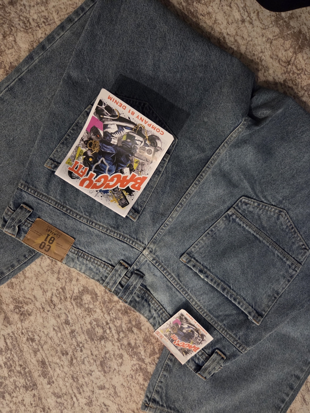 Vintage Baggy Fit Men’s Jeans in Light Blue - Picture 4 of 8